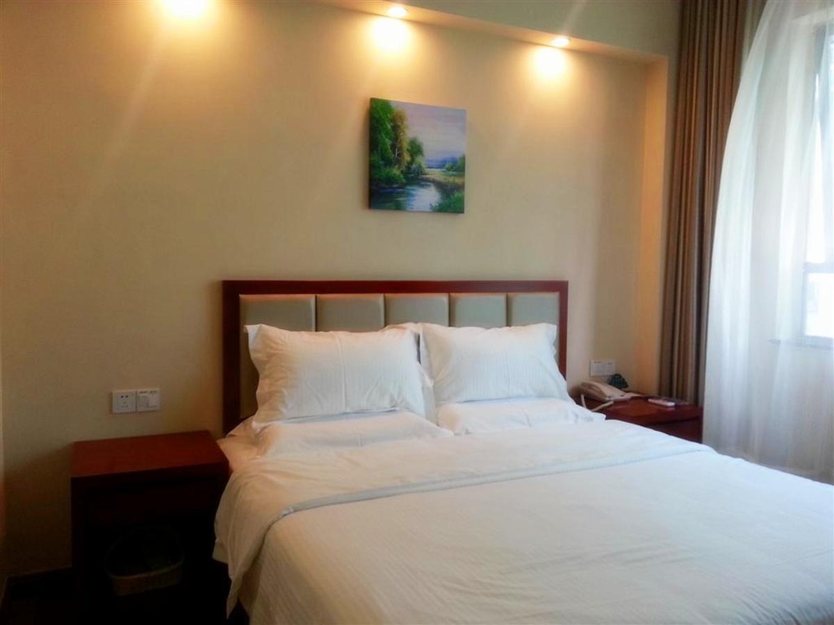 Greentree Inn Shanghai Expo Site South Yanggao Road Subway Station Express Hotel Dış mekan fotoğraf