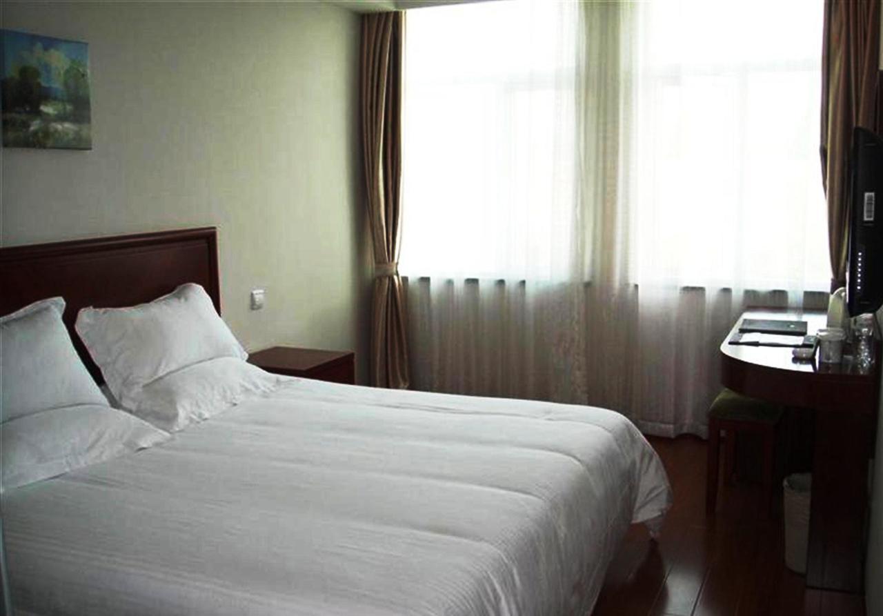 Greentree Inn Shanghai Expo Site South Yanggao Road Subway Station Express Hotel Dış mekan fotoğraf