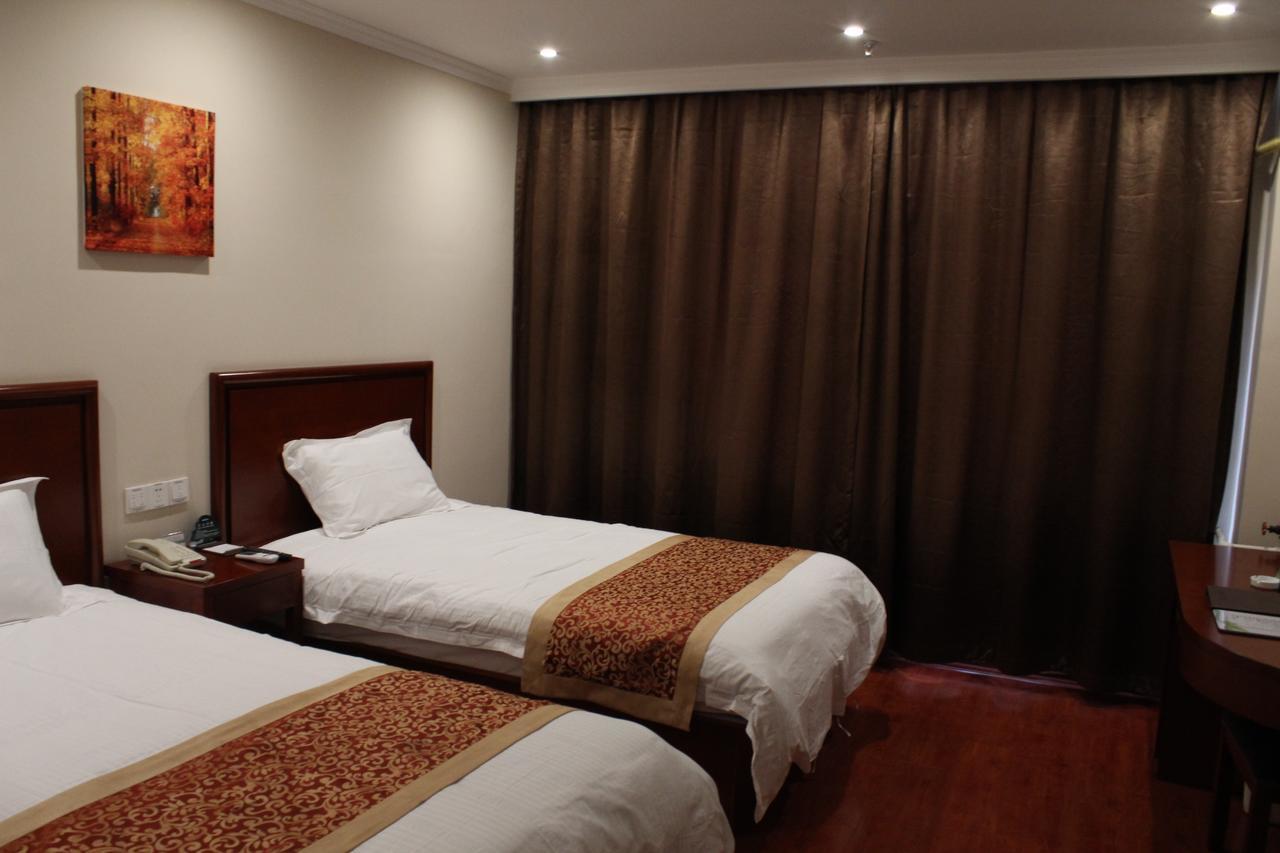 Greentree Inn Shanghai Expo Site South Yanggao Road Subway Station Express Hotel Dış mekan fotoğraf