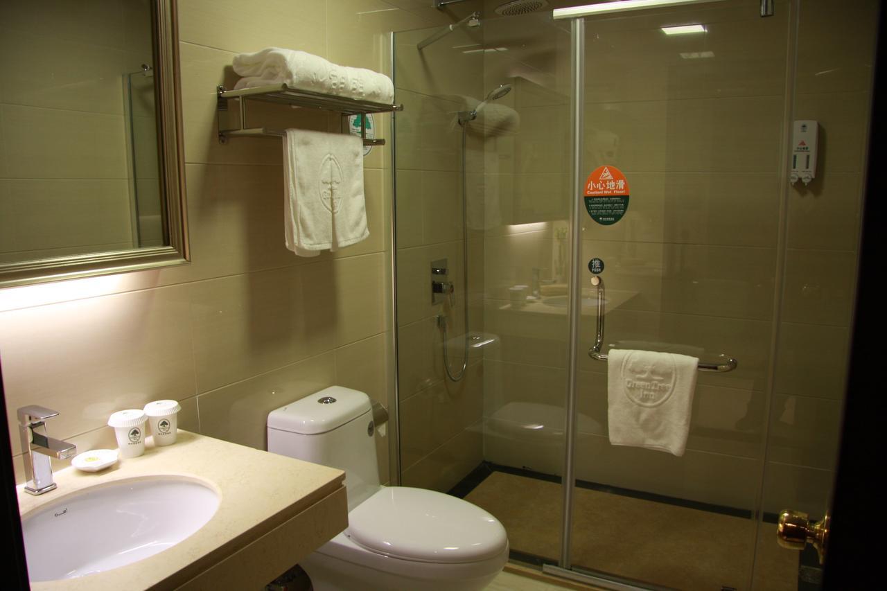 Greentree Inn Shanghai Expo Site South Yanggao Road Subway Station Express Hotel Dış mekan fotoğraf